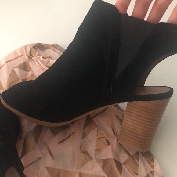 Anthropologie Side Gore Shootie - Picture 5 of 5